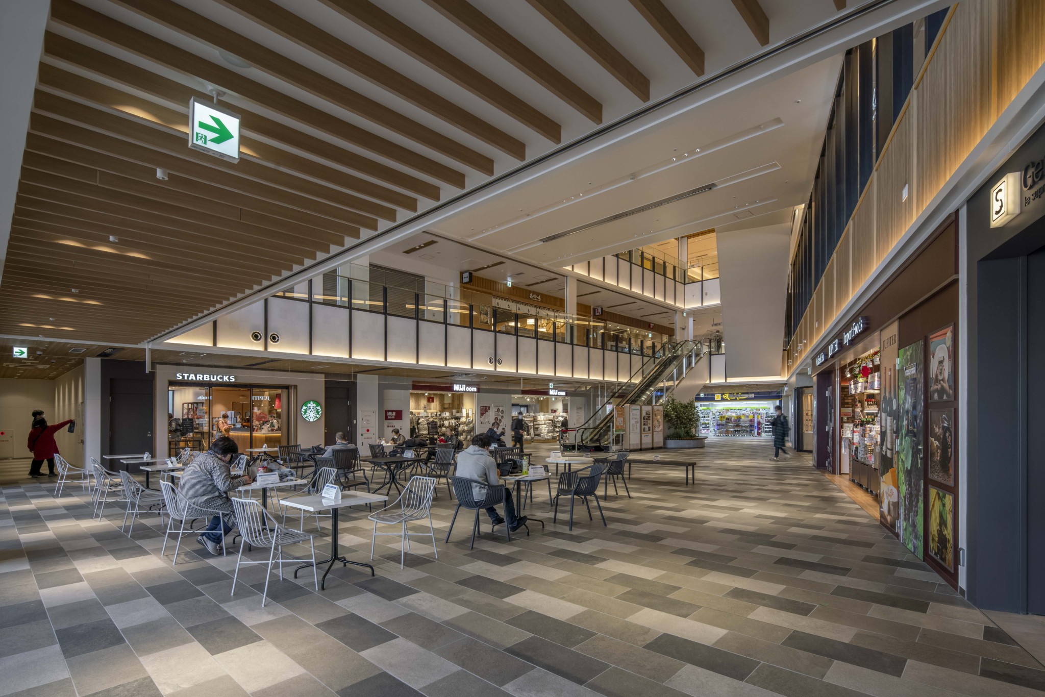 001RRR07755-Edit ToLoLo studio